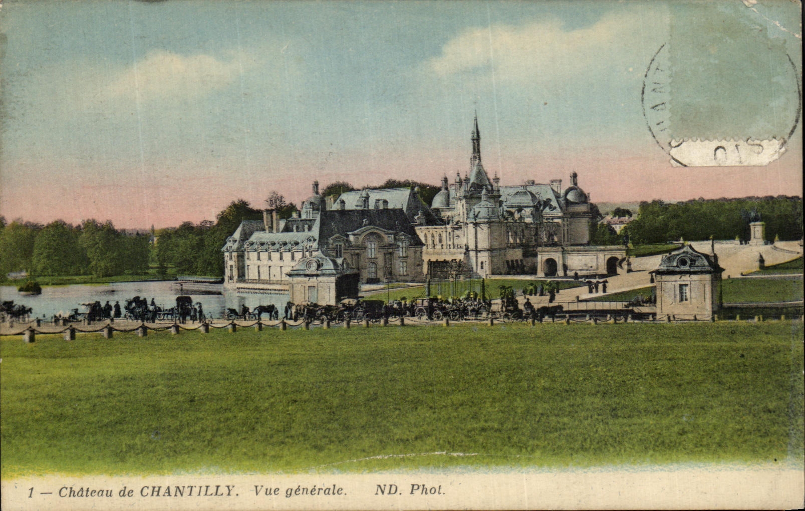 CPA Chantilly Le Chateau Vue generale