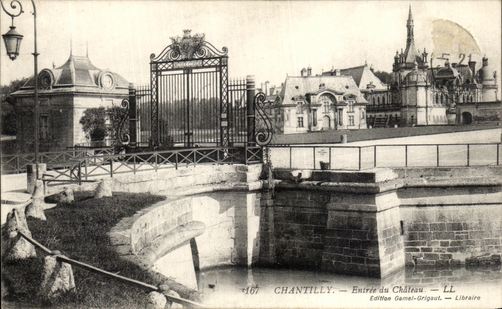 Chantilly — Eingang zum Schloss — Edition Gamel-Grigaut — Buchhandlung