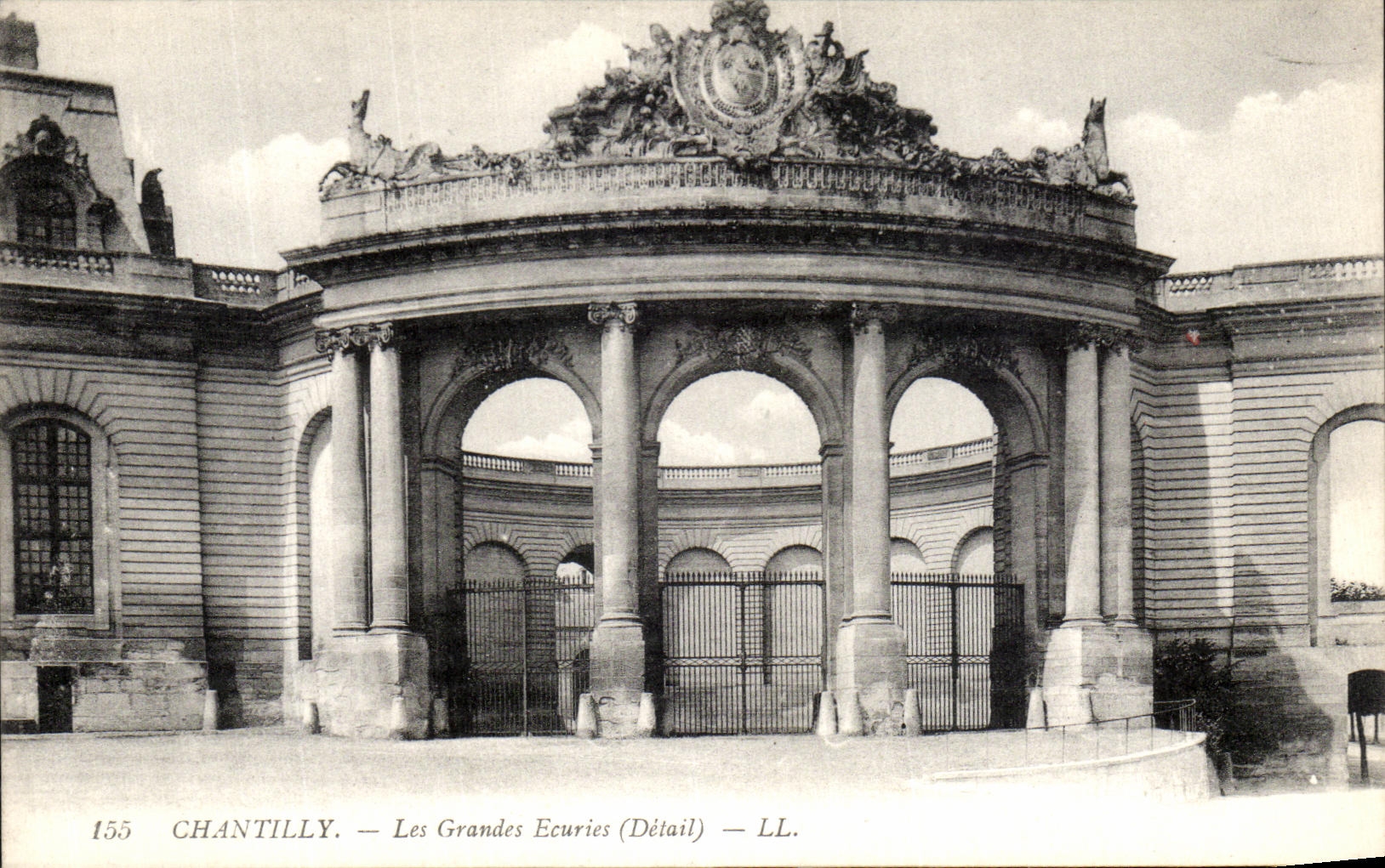 Chantilly — Les Grandes Ecuries (Détail) — LL. n°155