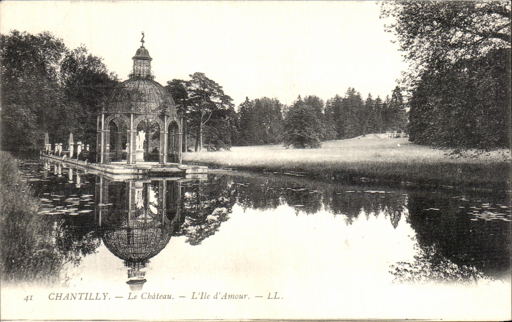 Chantilly — Le Château — L'Île d'Amour — LL.