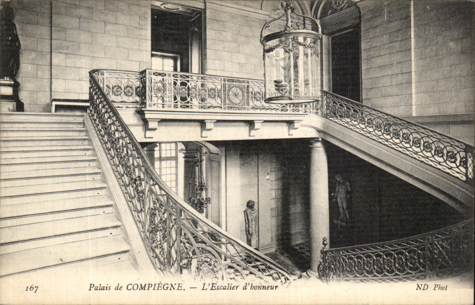 Palais de COMPIÈGNE — L'Escalier d'honneur — ND Phot - Recto