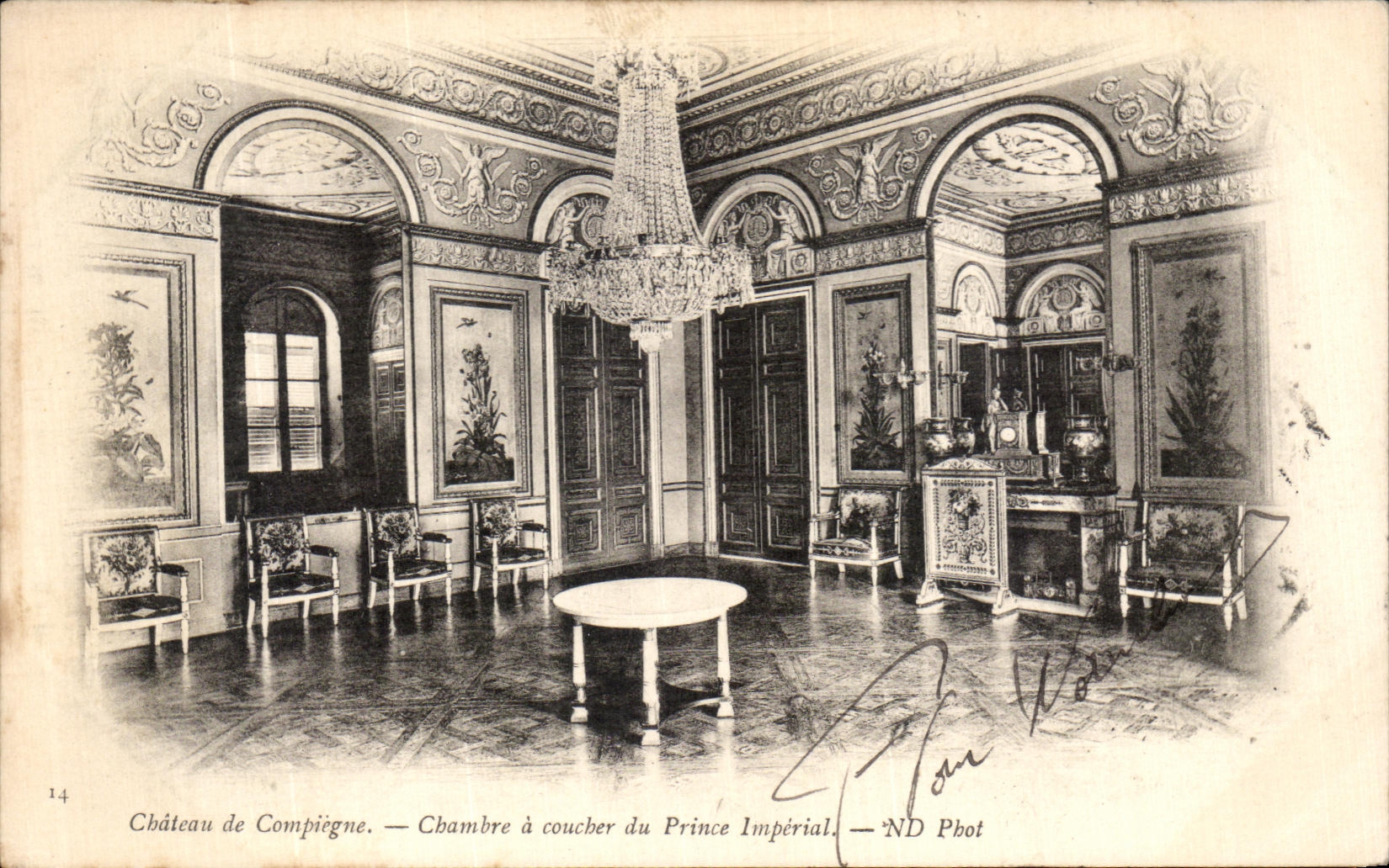 CPA Compiegne Le Chateau Chambre a Coucher du Prince Imperial