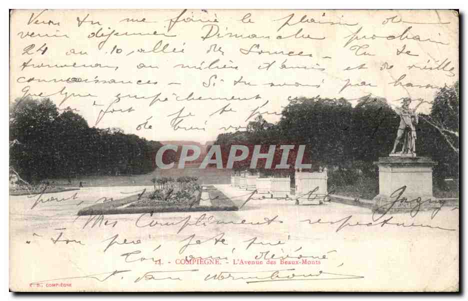 CPA Compiegne L avenue des Beaux Monts