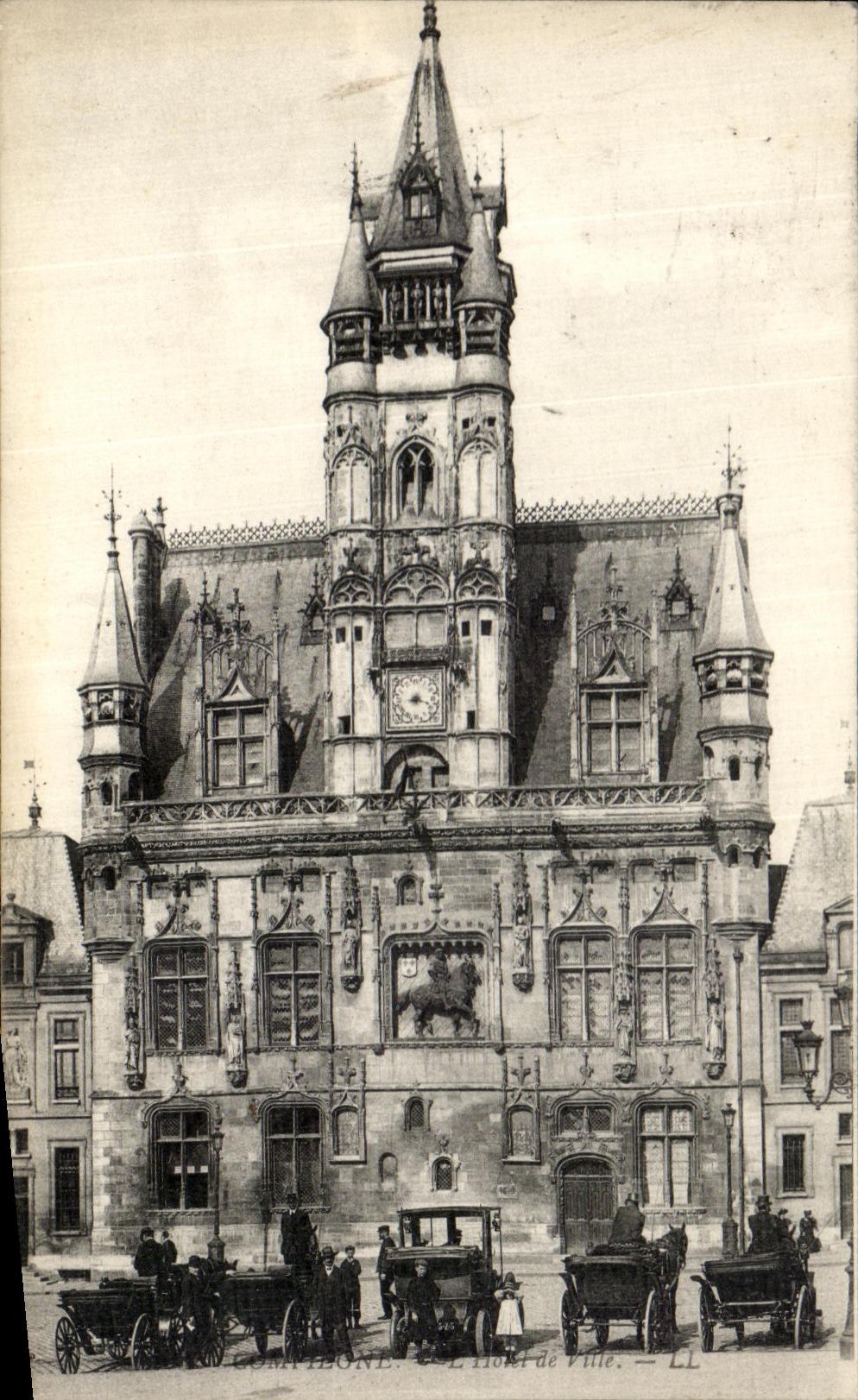 CPA Compiegne Hotel de ville
