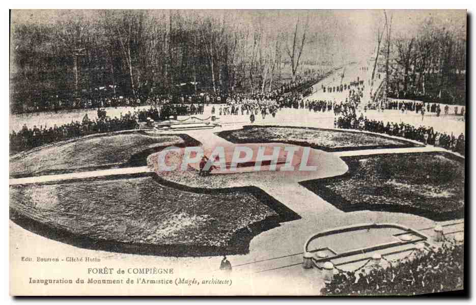 CPA Compiegne Foret de Monument de l Armistice Militaria