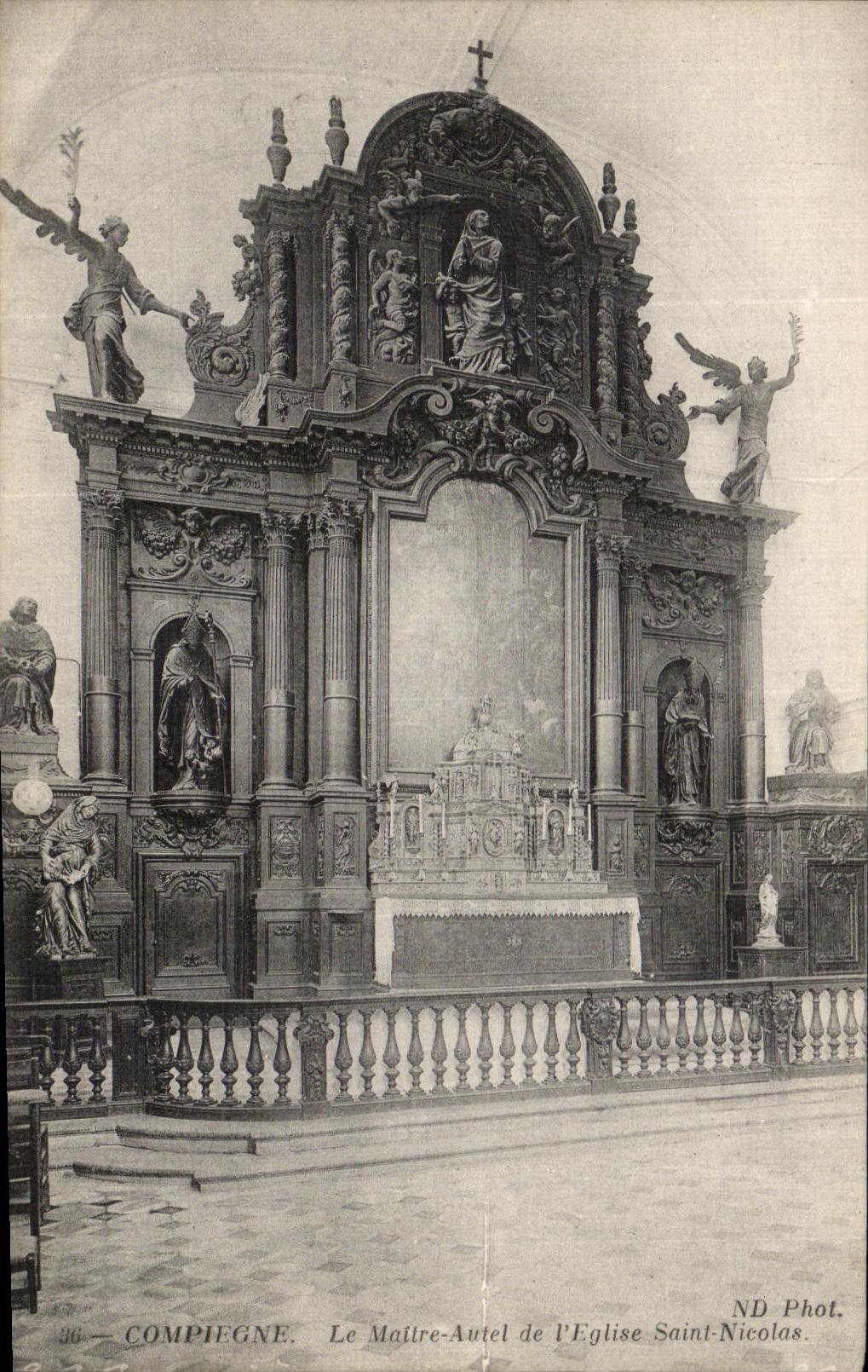 CPA Compiegne Le Maitre Autel de L Eglise Saint Nicolas