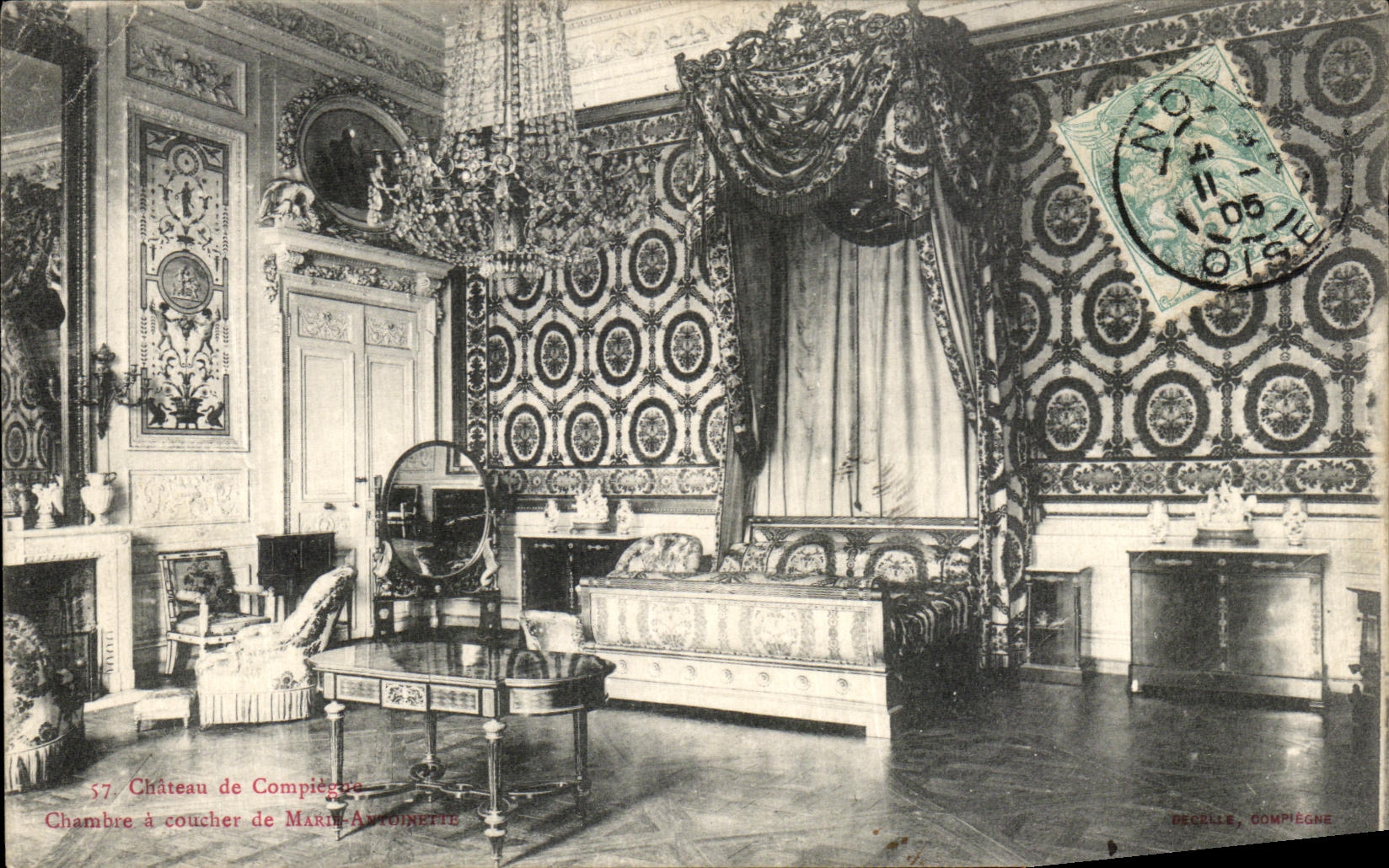 CPA Compiegne Le Chateau Chambre a coucher de Marie Antoinette