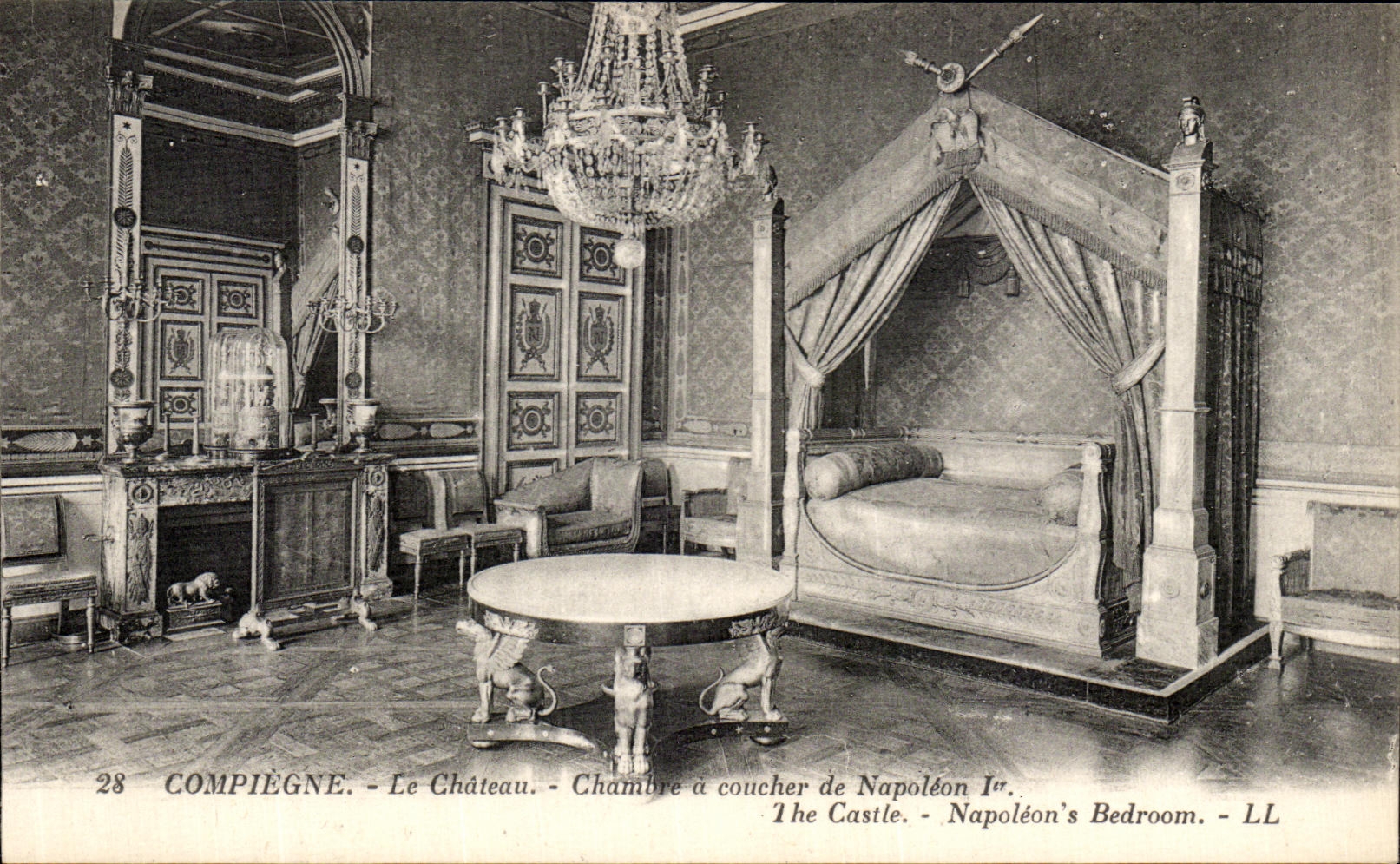CPA Compiegne Le Chateau Chambre a Coucher de Napoleon 1er