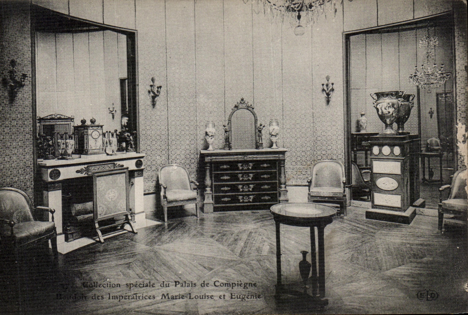 CPA Collection Speciale du Palais de Compiegne Imperatrices Marie Louise et Eugenie