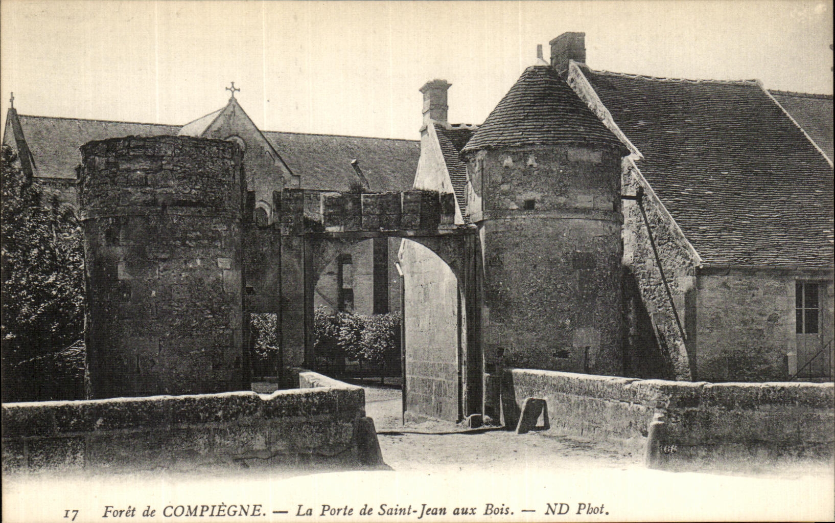 CPA Foret de Compiegne La Porte de Saint Jean aux Bois
