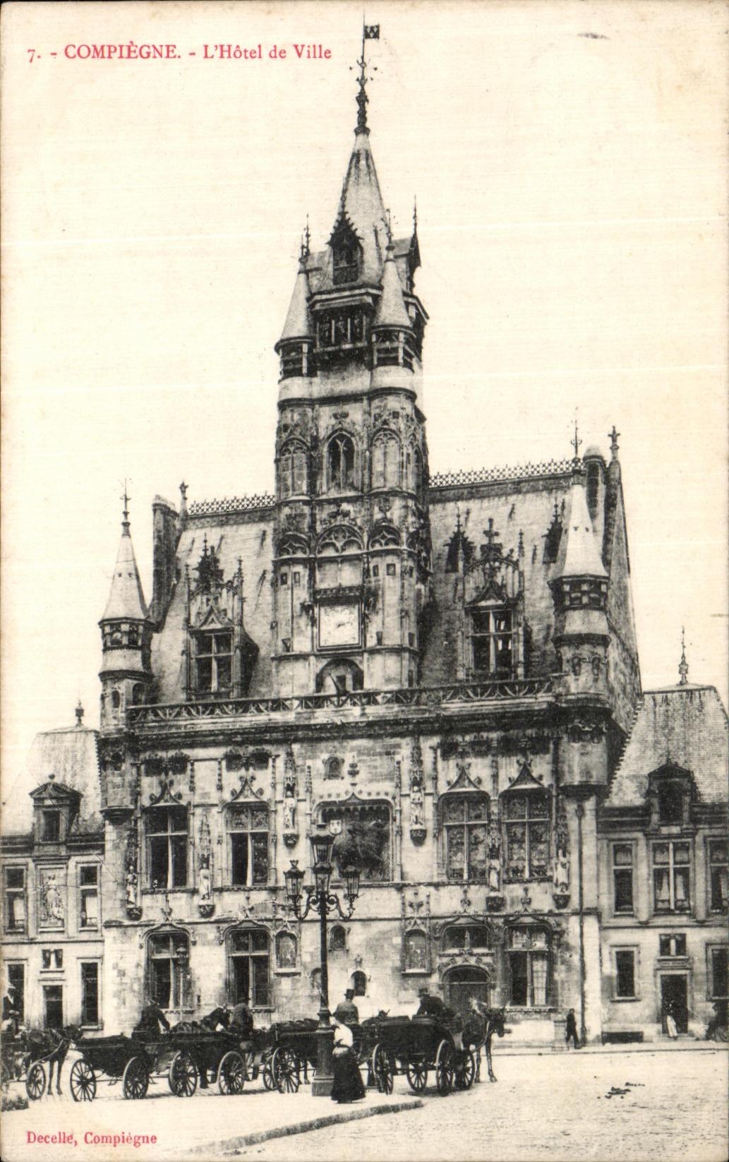 CPA Compiegne L Hotel de Ville