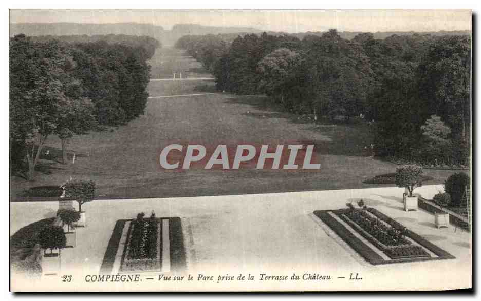 CPA Compiegne Vue Sur le Parc prise de la terrasse du chateau