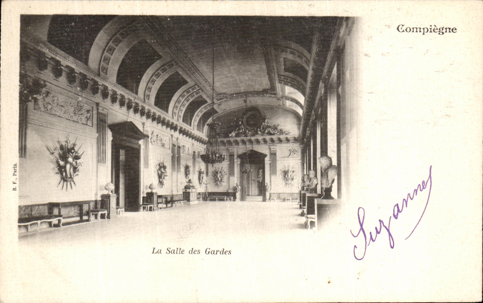 CPA Compiegne La salle des gardes