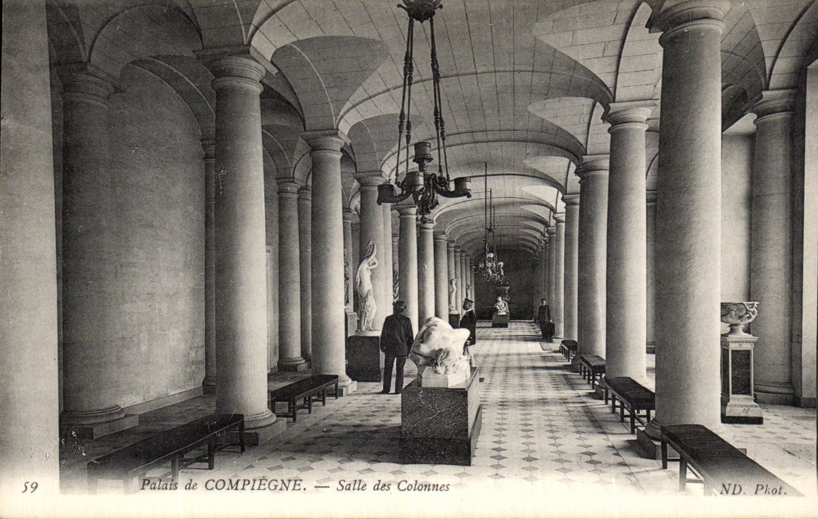 CPA Palais de Compiegne Salle des colonnes