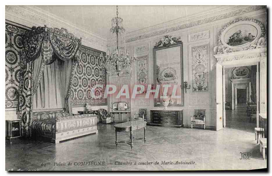 CPA Palais de Compiegne Chambre a coucher de Marie Antoinette