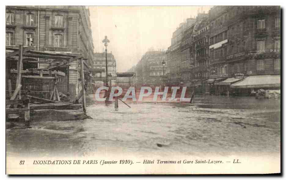 CPA Paris Inonde De Hotel Terminus et Gare Saint Lazare