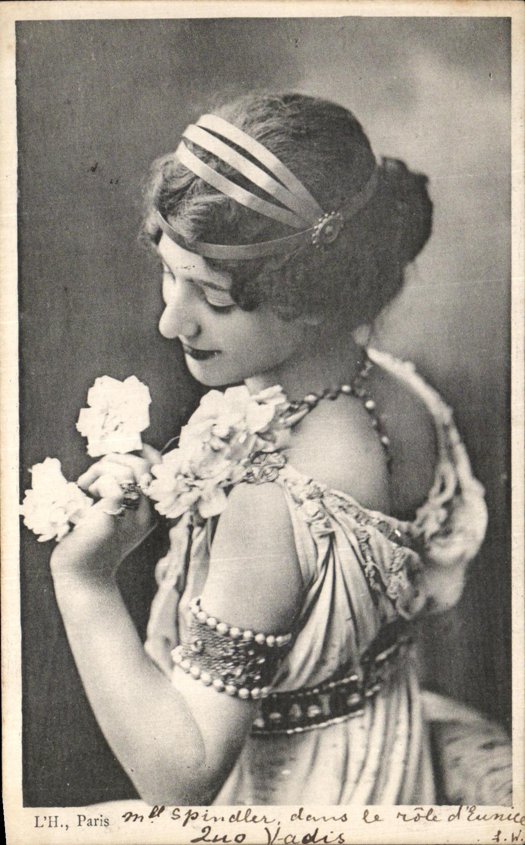 Mme Spineller dans le rôle d'Unicé — L.H., Paris — n° 2no Vadis