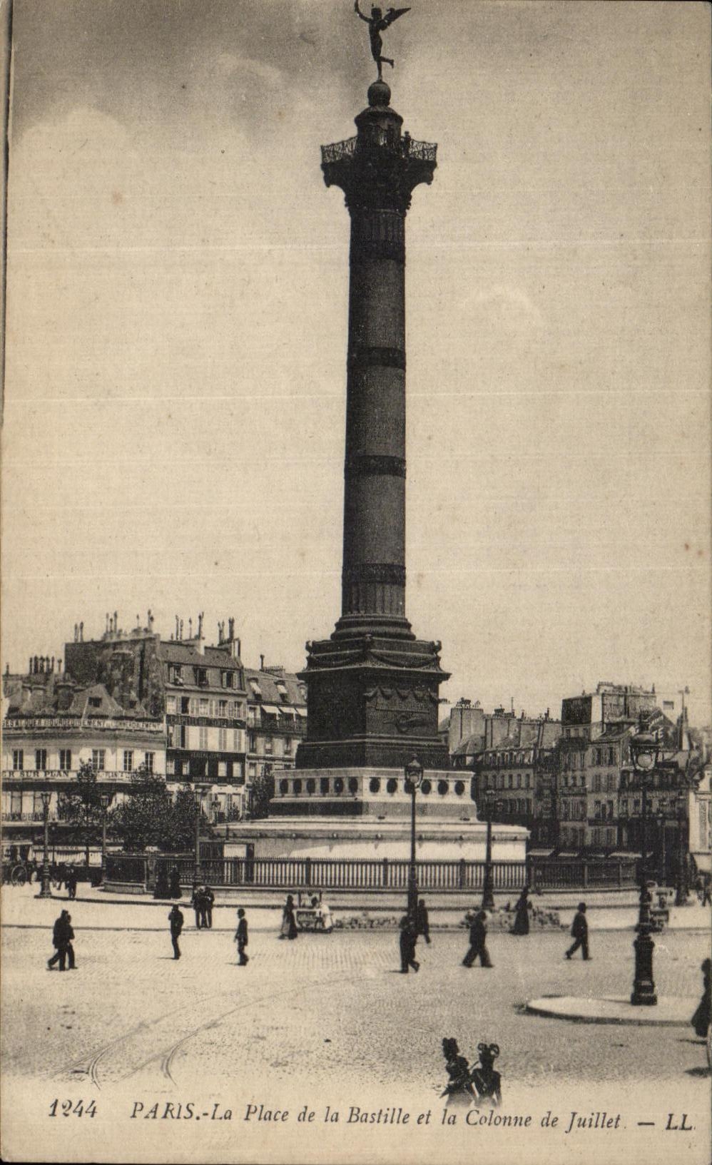 CPA Paris La Place de La Basilique et La Colonne de Juillet