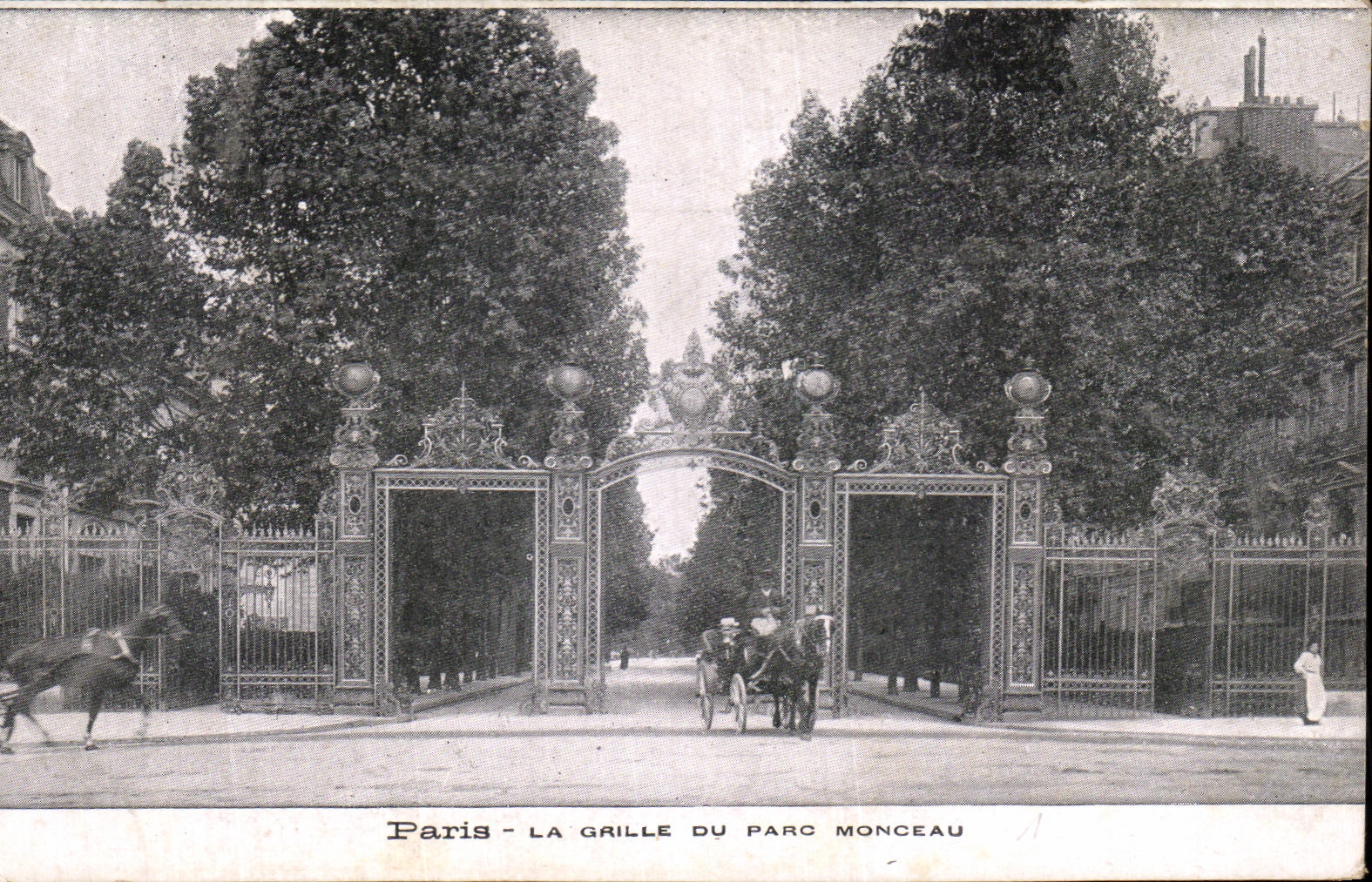 CPA Paris La Grille Du Parc Monceau 