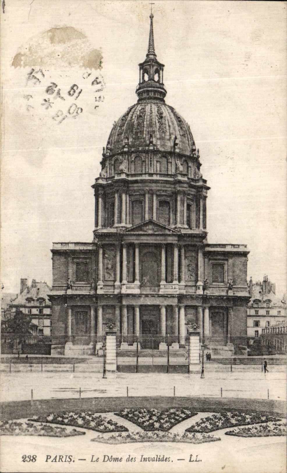 CPA Paris Le Dome des Invalides 