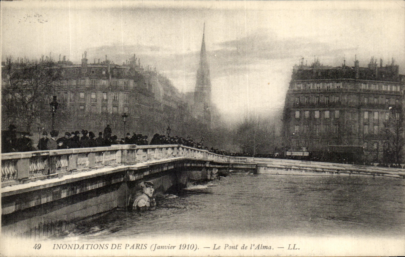 CPA Inondations De Paris Le pont de L Alma