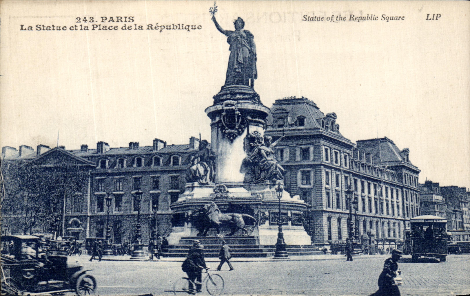CPA Paris La Statue et La place de La Republique