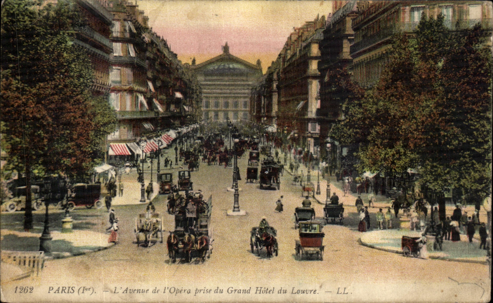 CPA Paris L Avenue de L Opera Prise du Grand Hotel du louvre 