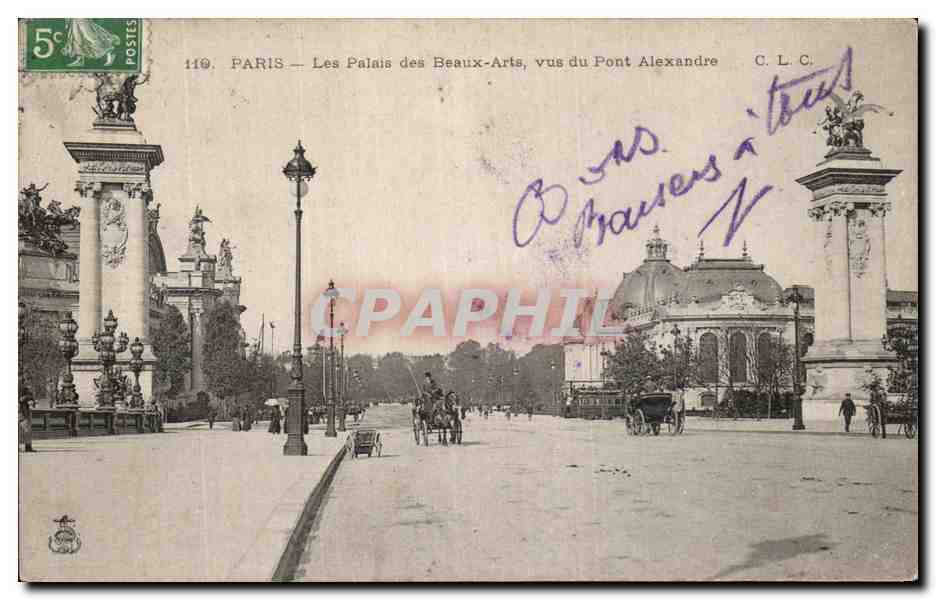 CPA Paris Les Palais des Beaux Arts Vue De Pont Alexandre 