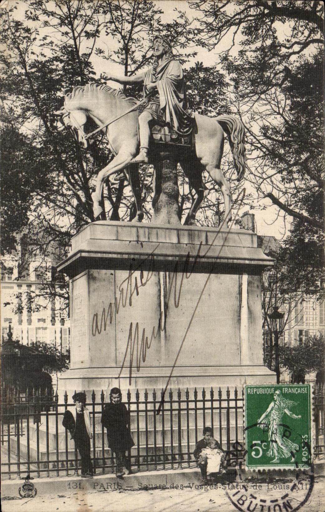 CPA Paris Square des Vosges Statue de Louis XII Enfants