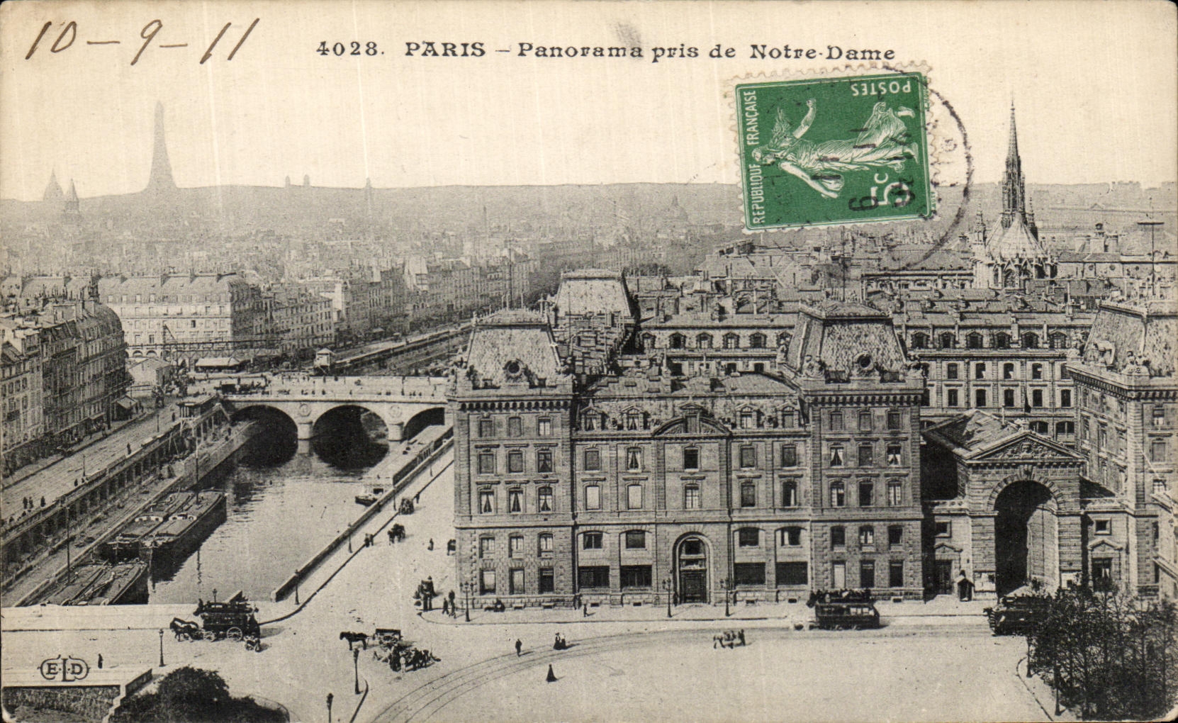 CPA Paris Panorama Pris de Notre Dame 