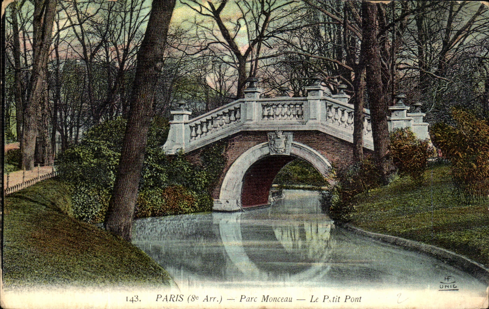 CPA Paris Parc Monceau Le Petit Pont