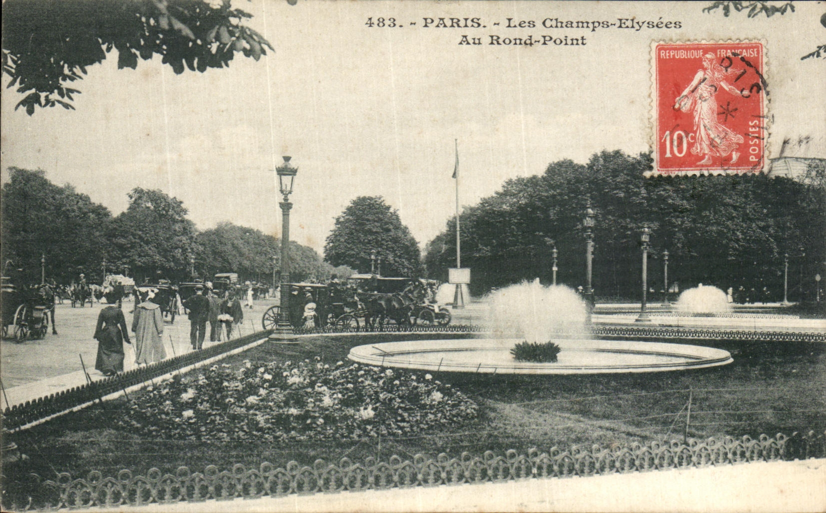 CPA Paris Les Champs Elysees Au Rond Point