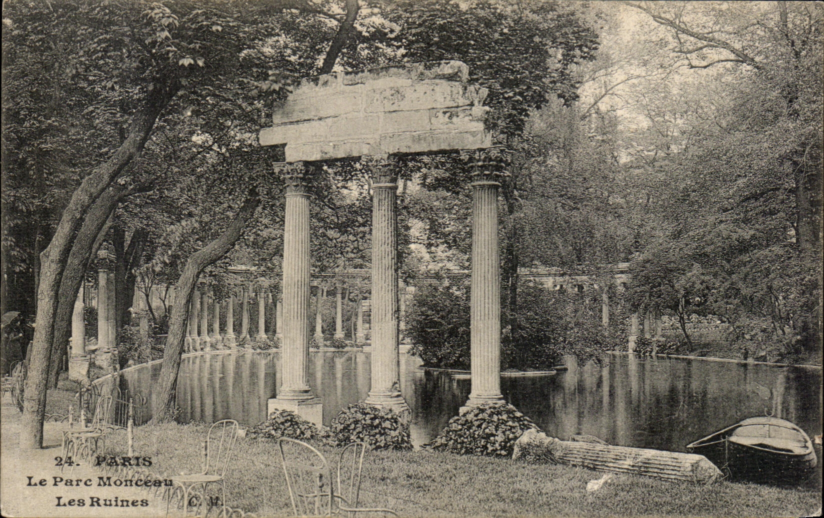 CPA Paris Le Parc Monceau Les Ruines