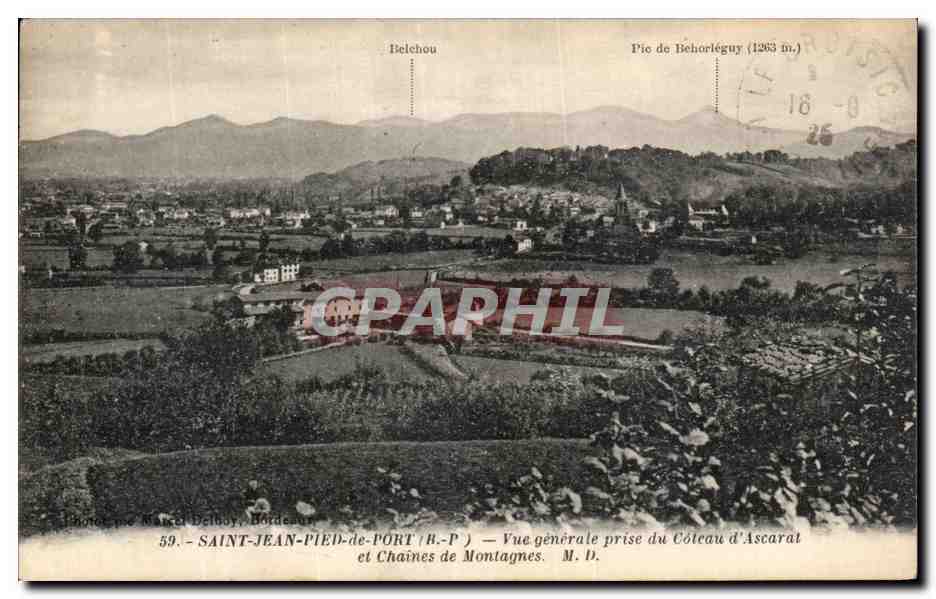 CPA Saint Jean Pied de Port Vue Generale prise du Coteau d Ascarat et chaines de montagnes