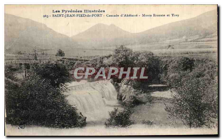 CPA Saint Jean Pied de Port Cascade d Akelarre Monts Erozate et Yrey