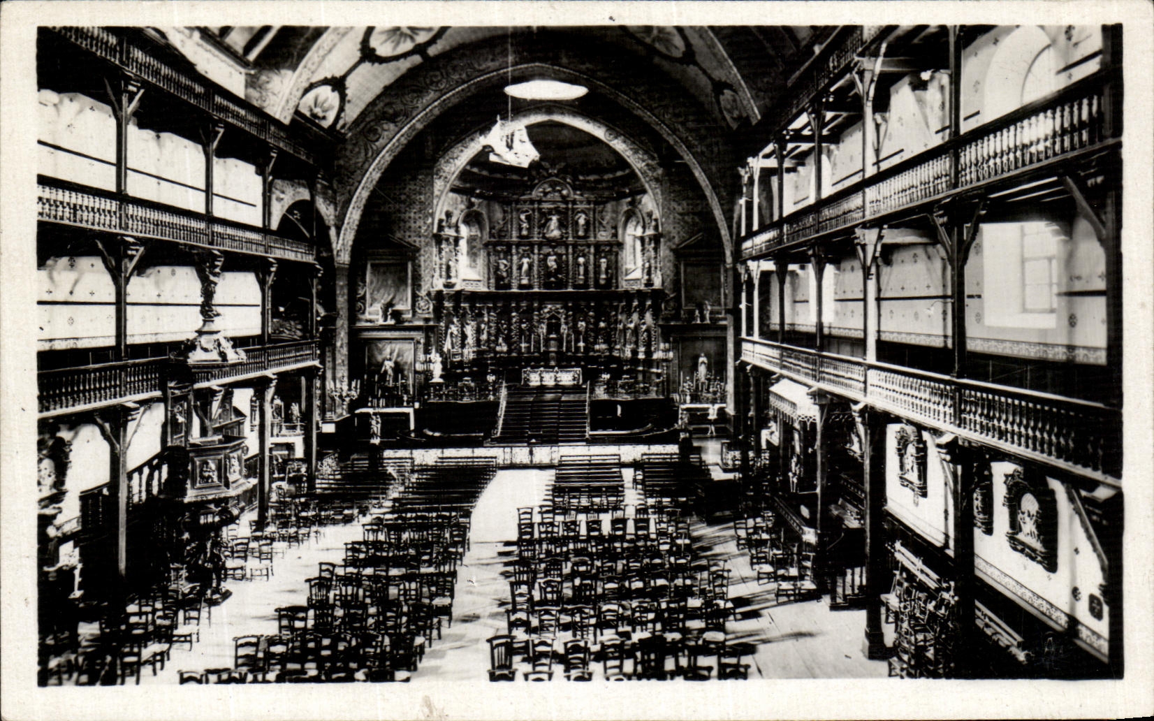 Église Paroissiale de St-Jean-de-Luz — Mariage de Louis XIV — éditeur REAL-PHOTO, n° 50