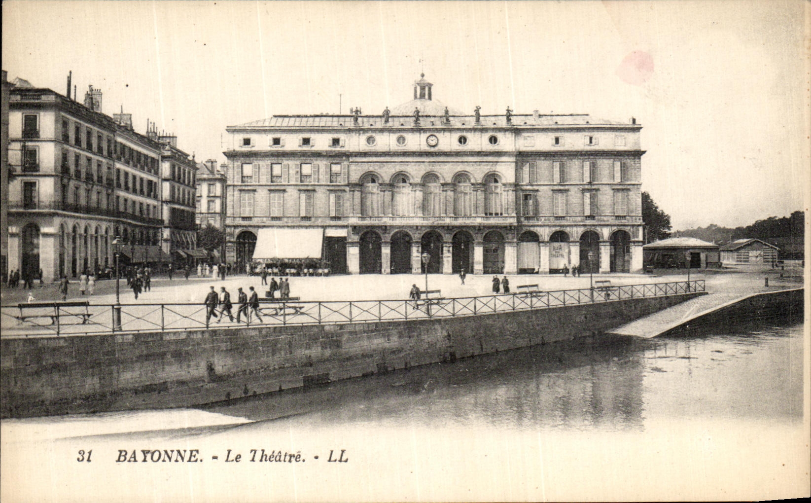 CPA Bayonne le Theatre