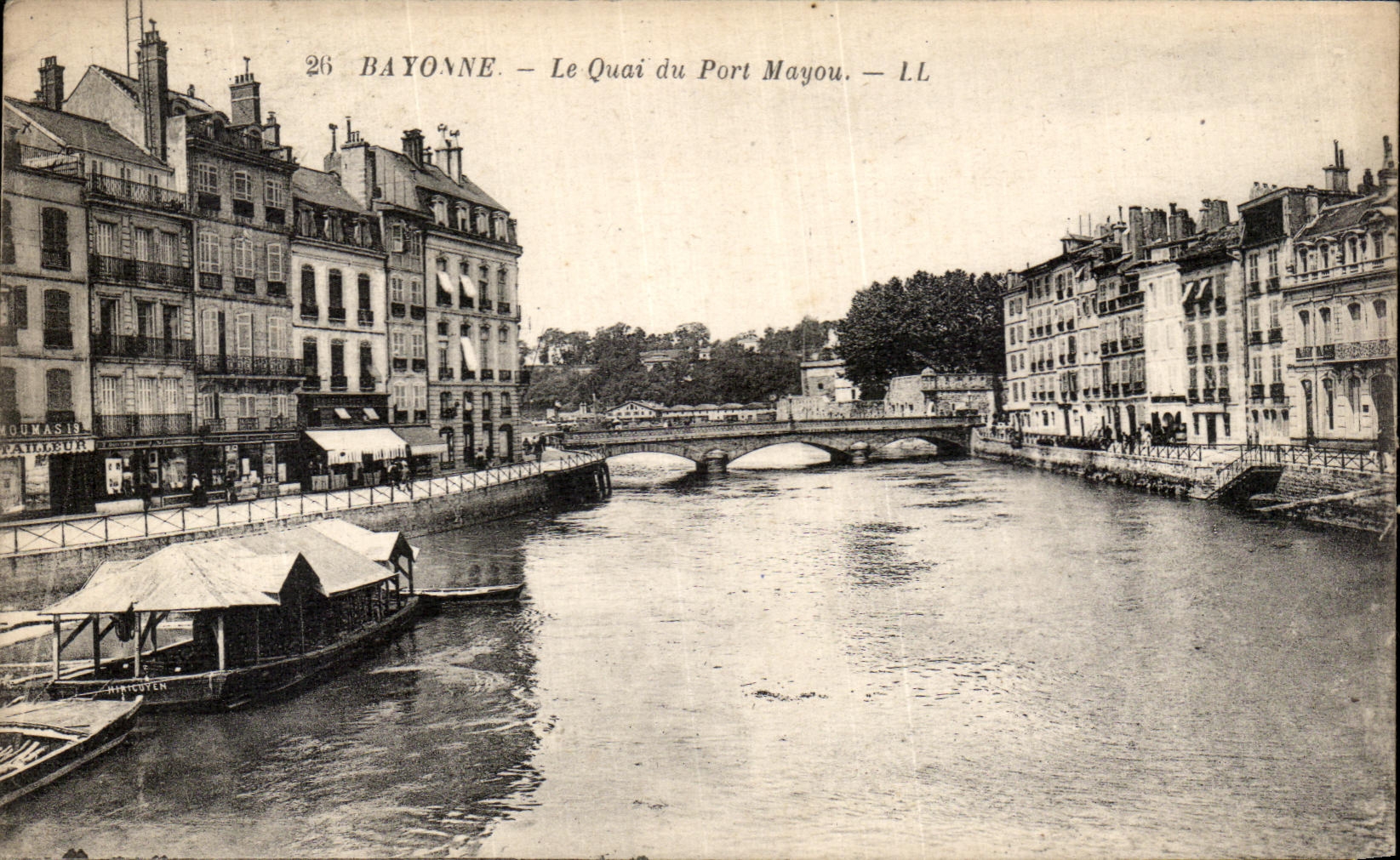 CPA Bayonne Le Quai du Port Mayou