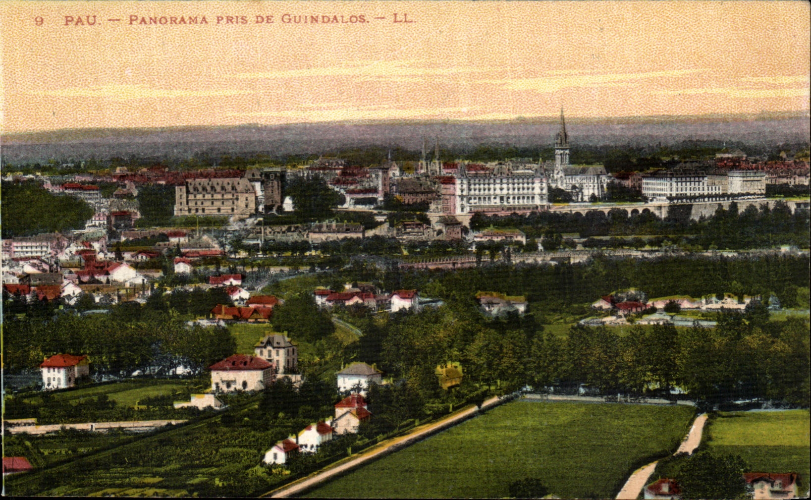Pau — Panorama pris de Guindalos — LL - Recto