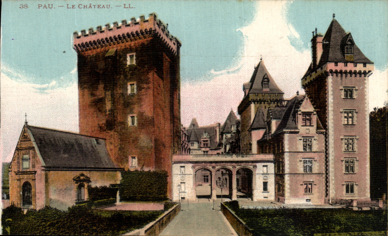 Pau — Le Château — LL.