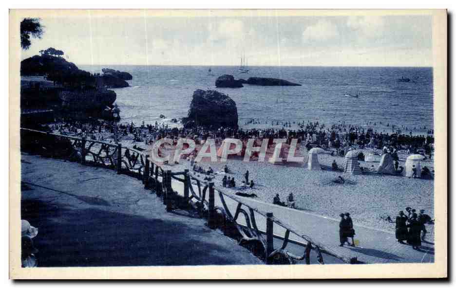 CPA Biarritz Les Rochers de La Grande Plage 