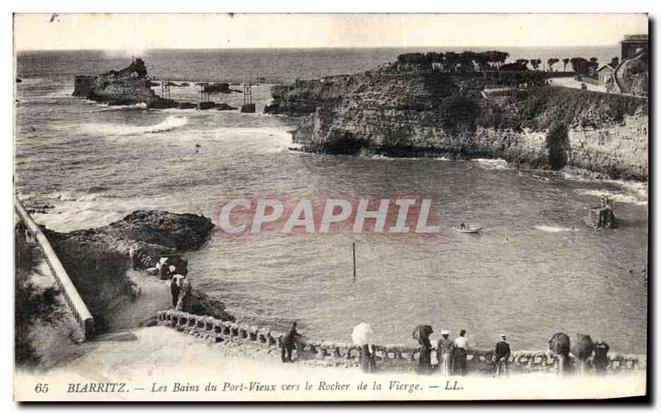 CPA Biarritz Les Bains du Port Vieux Vers Le Rocher de La Vierge 