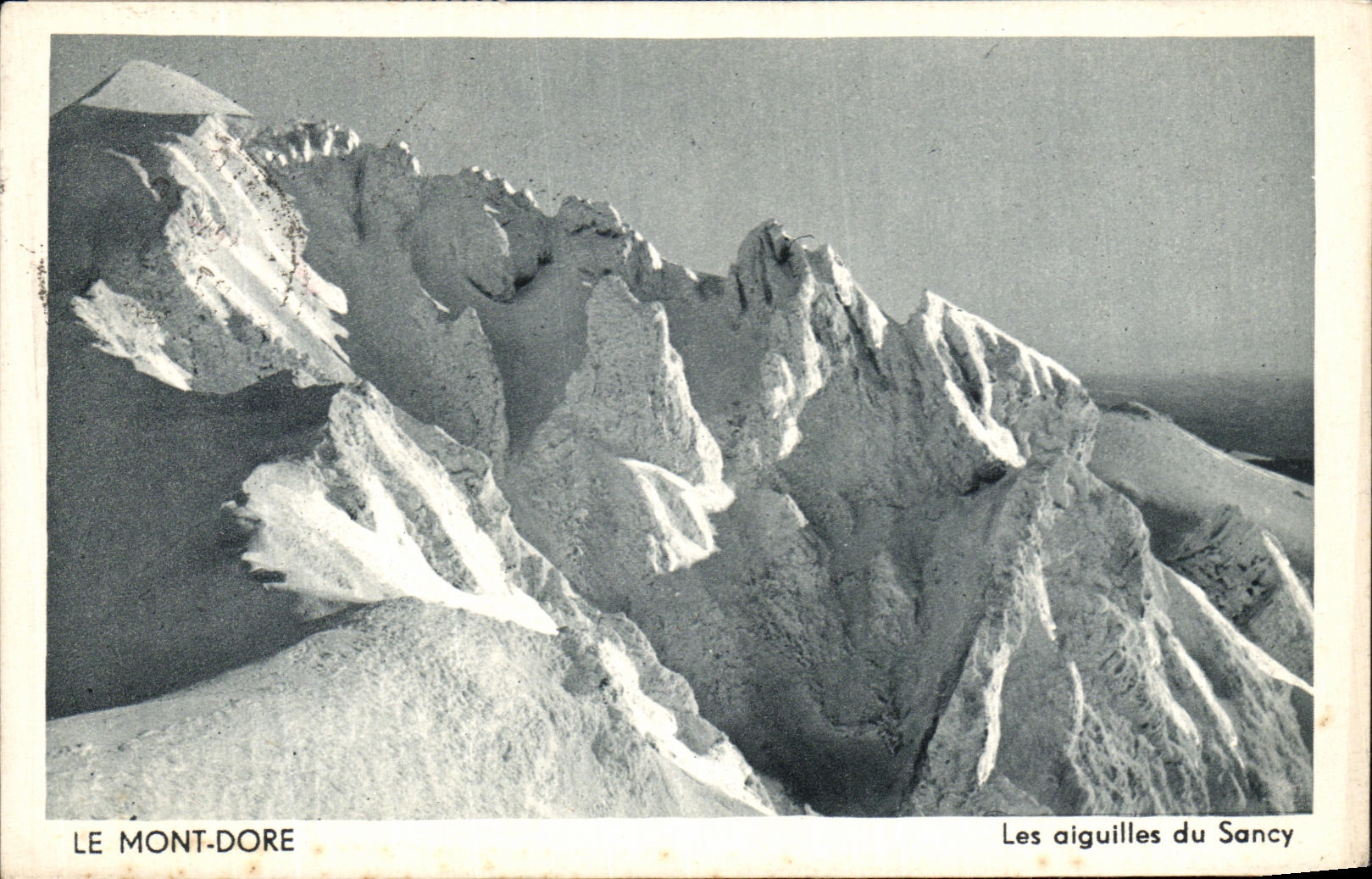 CPA Le Mont Dore Les Aiguilles du Sancy 