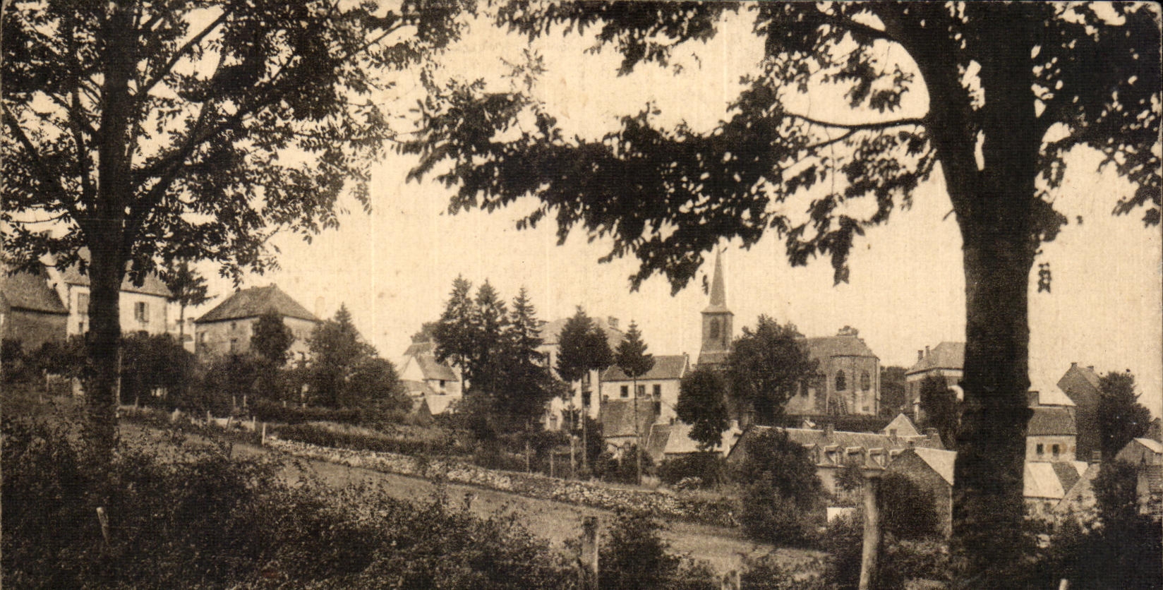 CPA L Auvergne Historique et Pittoresque Latour D Auvergne Vue Nord 