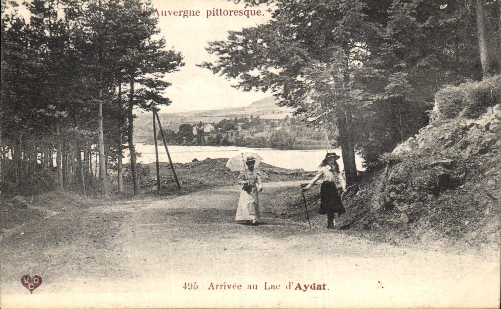 Auvergne pittoresque — Arrivée au Lac d'Aydat — n°495