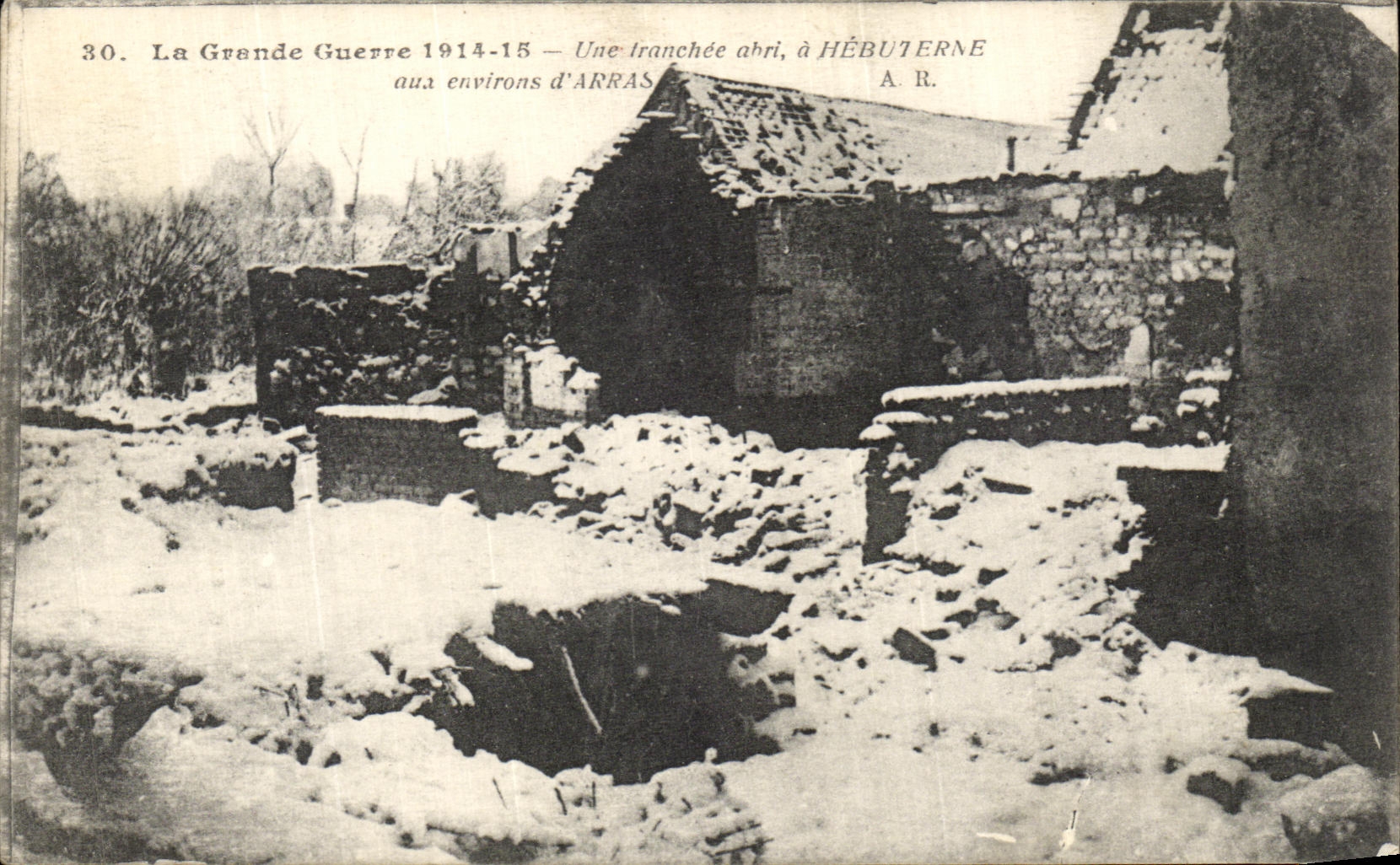 Une tranchée abri, à HÉBUTERNE — La Grande Guerre 1914-15 — A.R.
