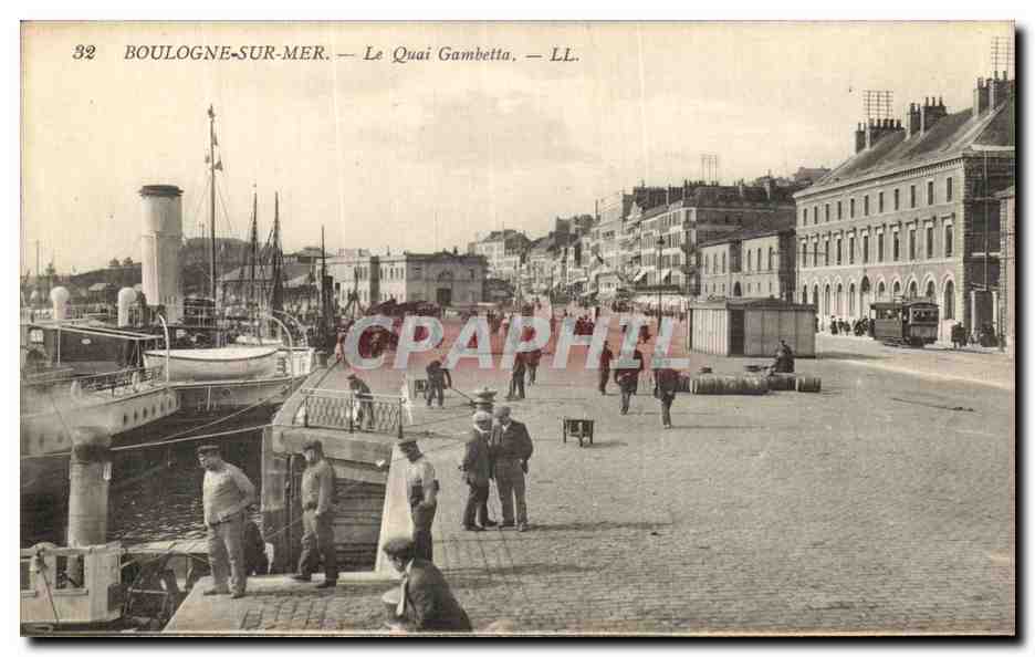 Boulogne-sur-Mer — Le Quai Gambetta — LL. — n°32