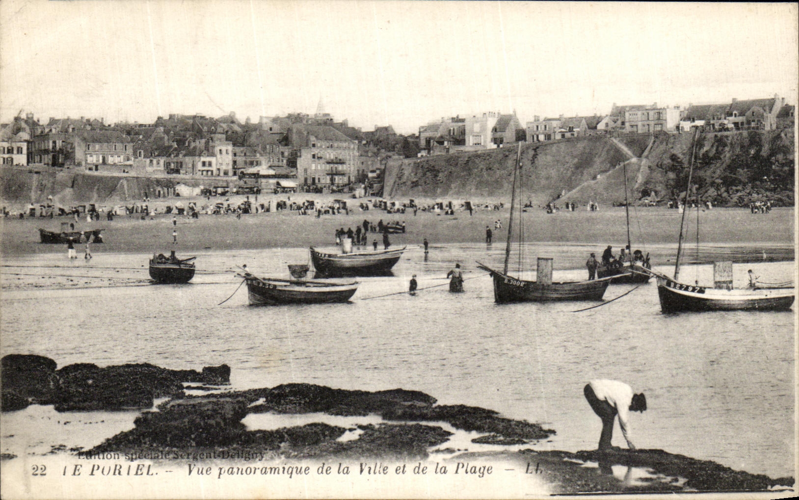 CPA Le Portel Vue Panoramique de La Ville et de la Plage 