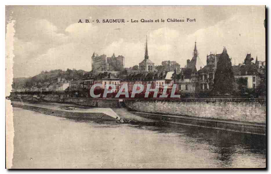 CPA Saumur Les Quais et Le Chateau Fort 