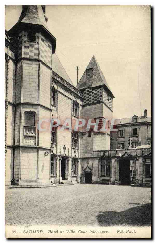CPA Saumur Hotel de Ville Cour Interieure 